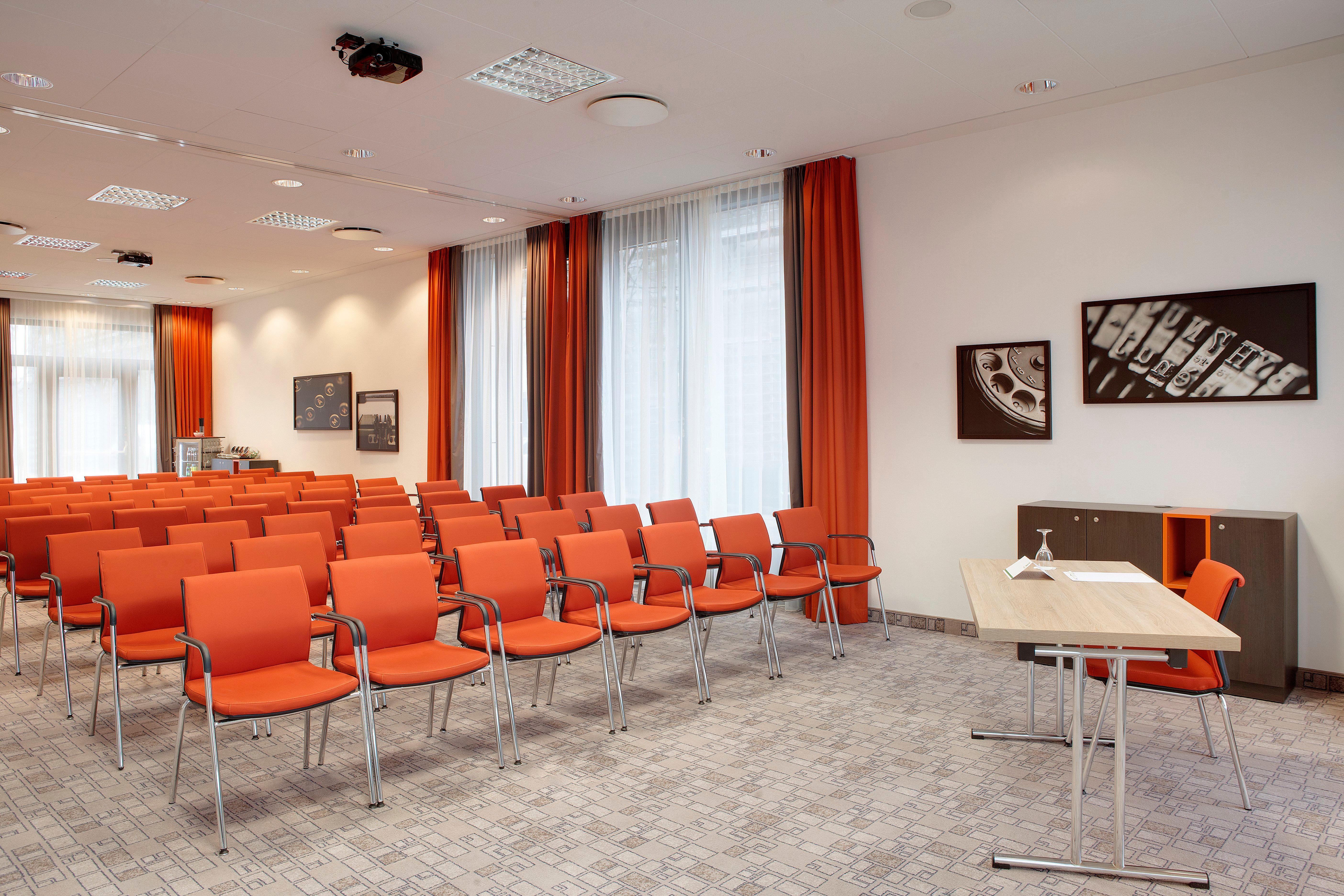 Holiday Inn Berlin City East Side By Ihg Exterior photo