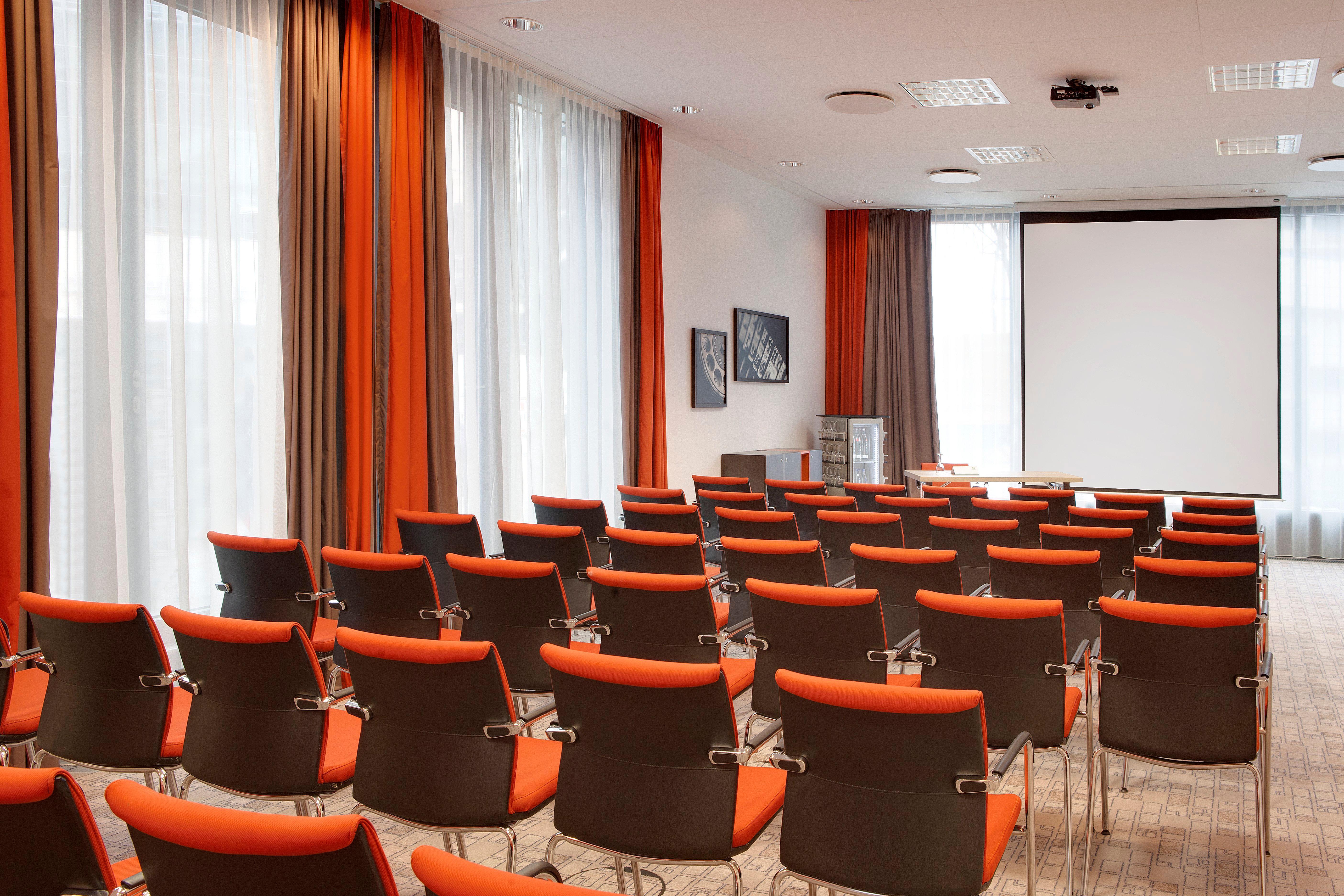 Holiday Inn Berlin City East Side By Ihg Exterior photo