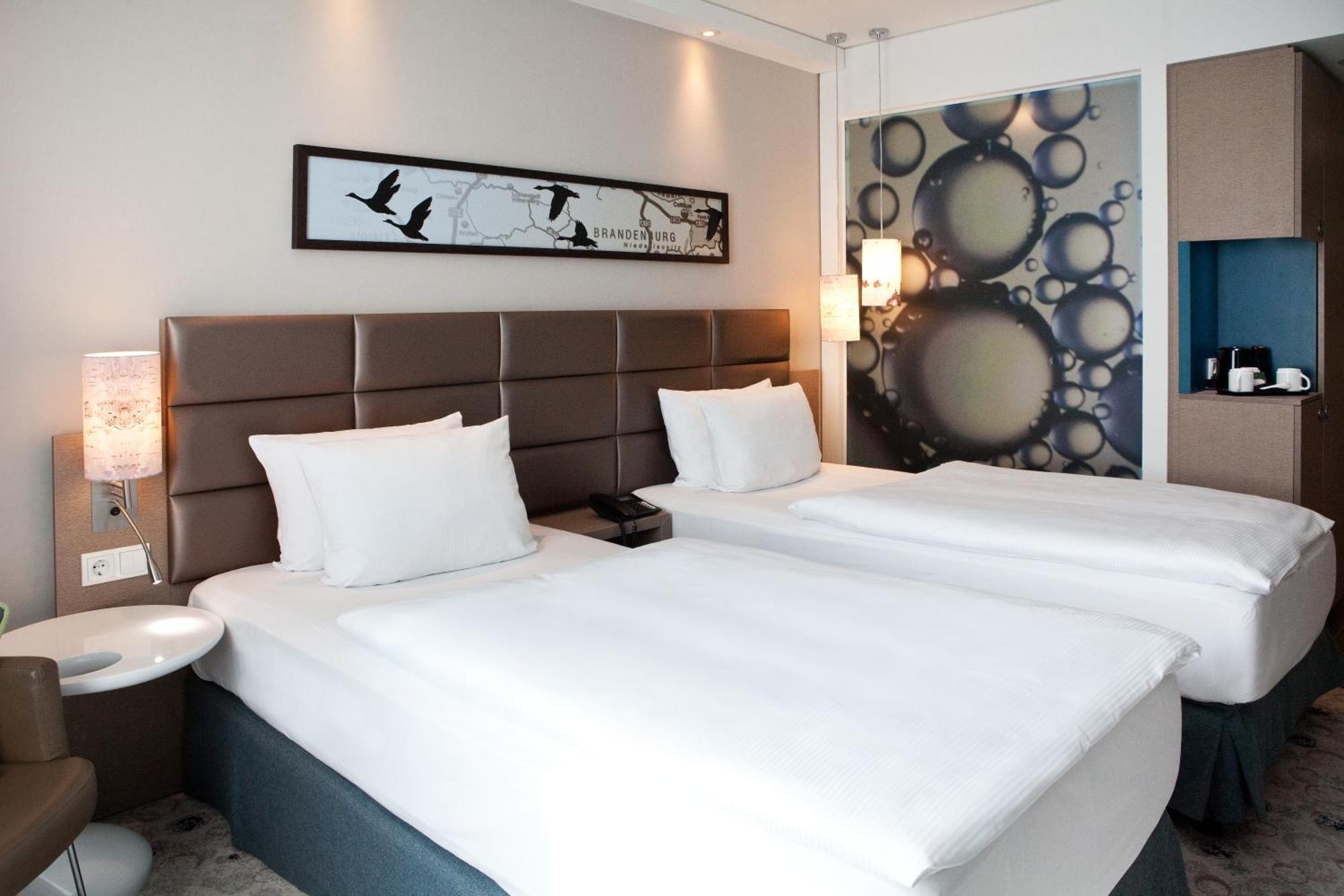 Holiday Inn Berlin City East Side By Ihg Exterior photo