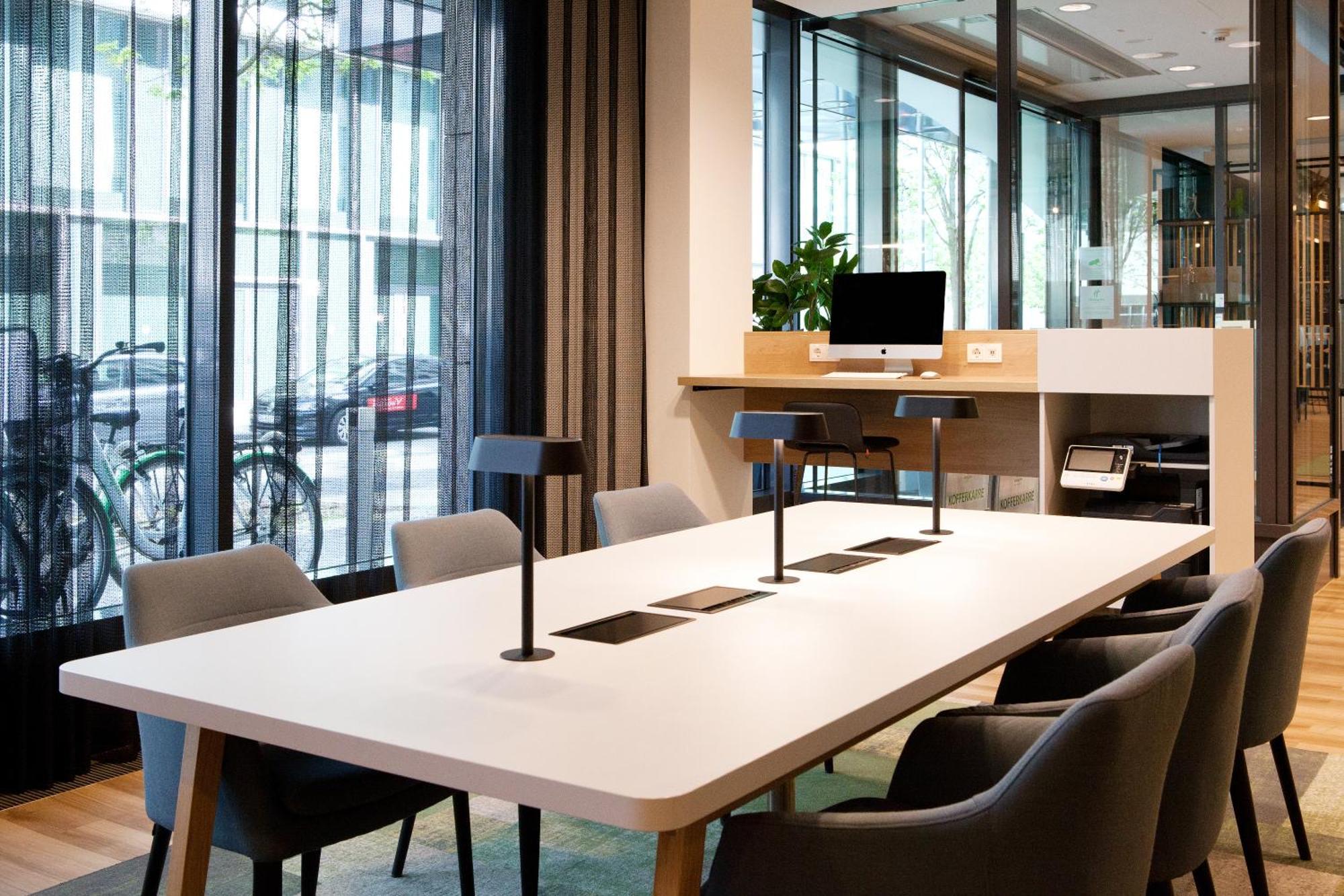 Holiday Inn Berlin City East Side By Ihg Exterior photo