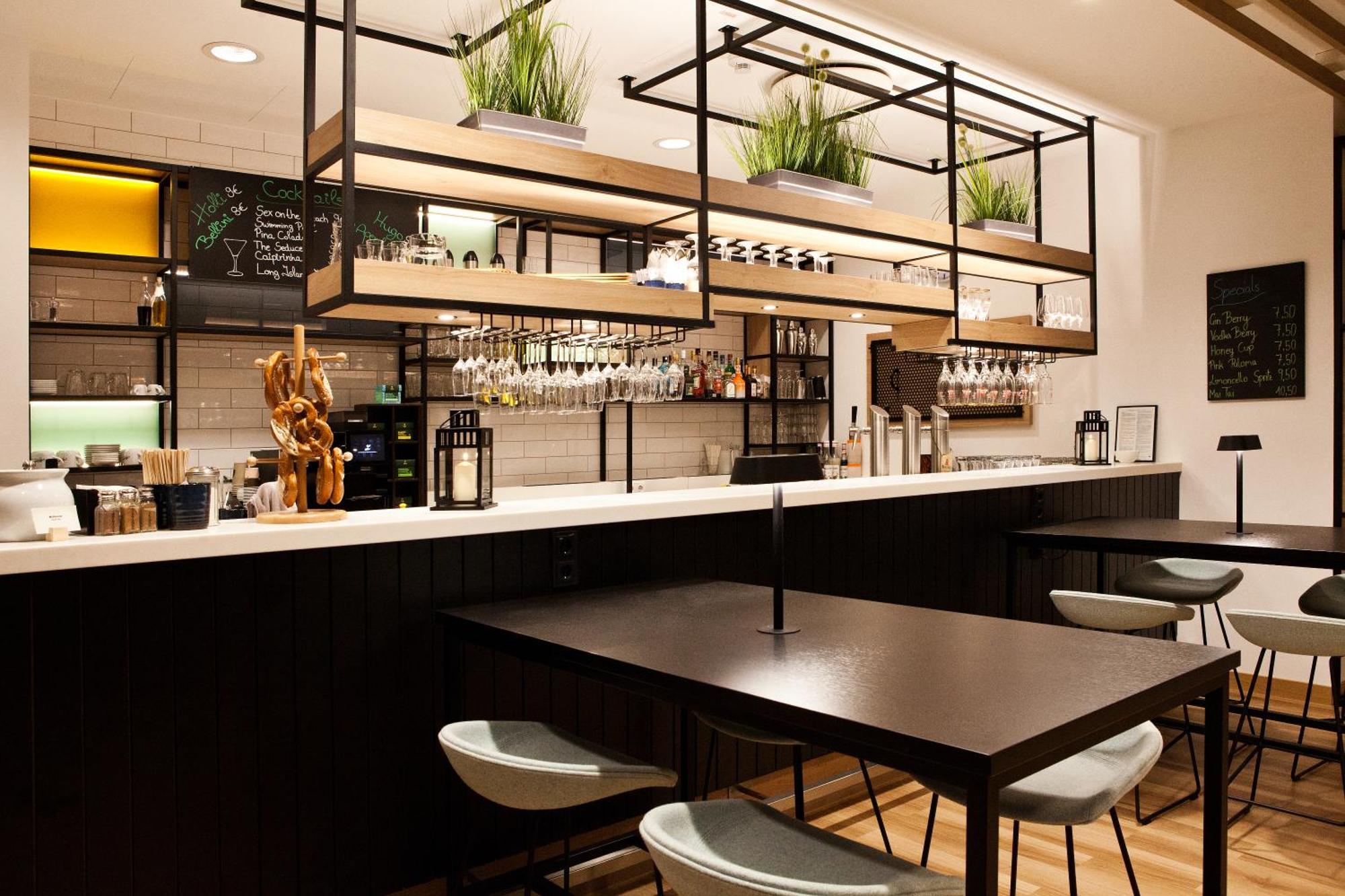 Holiday Inn Berlin City East Side By Ihg Exterior photo