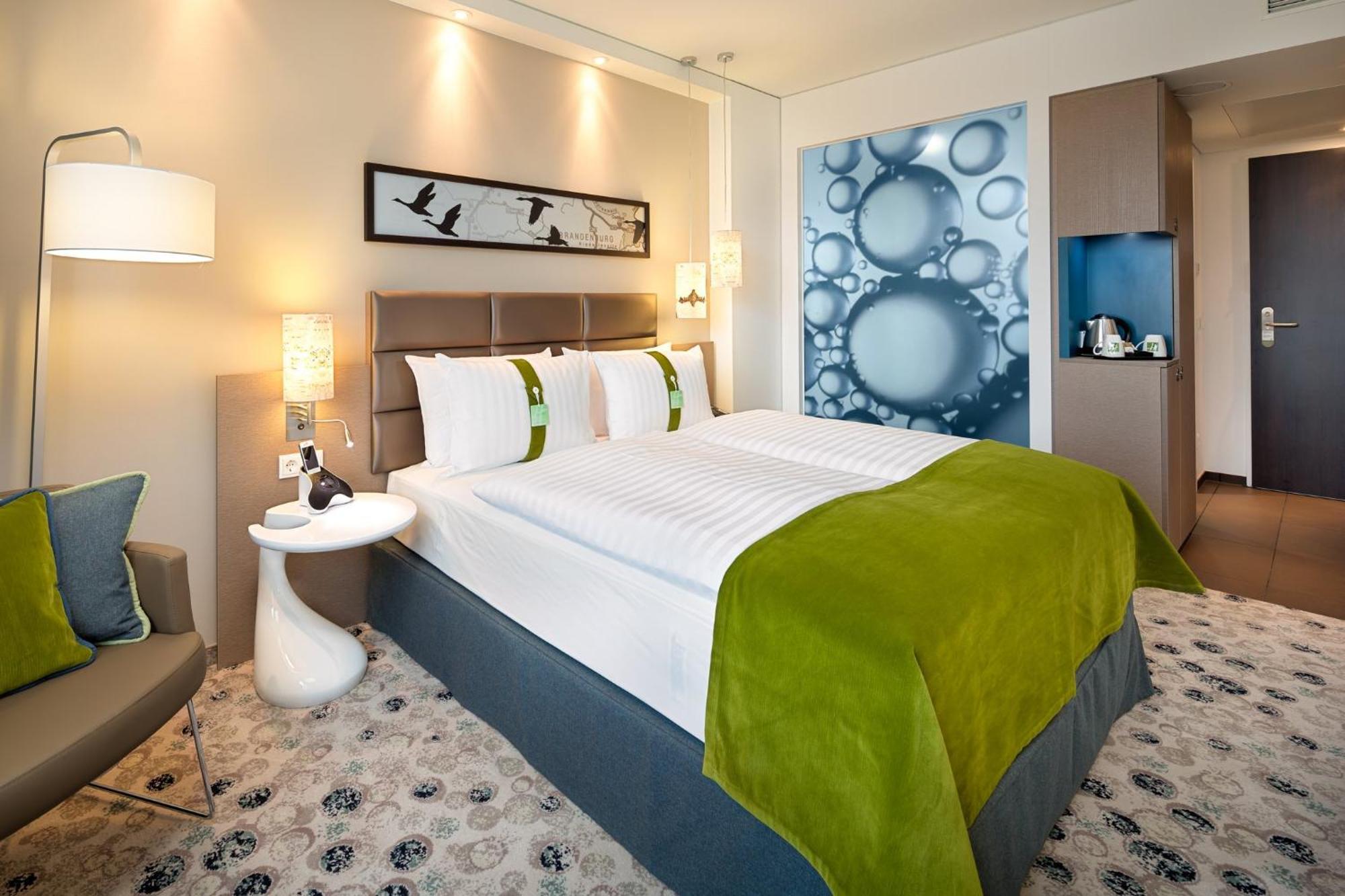 Holiday Inn Berlin City East Side By Ihg Exterior photo