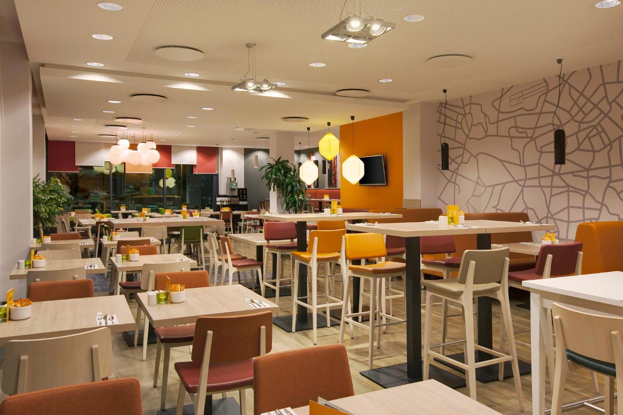 Holiday Inn Berlin City East Side By Ihg Exterior photo
