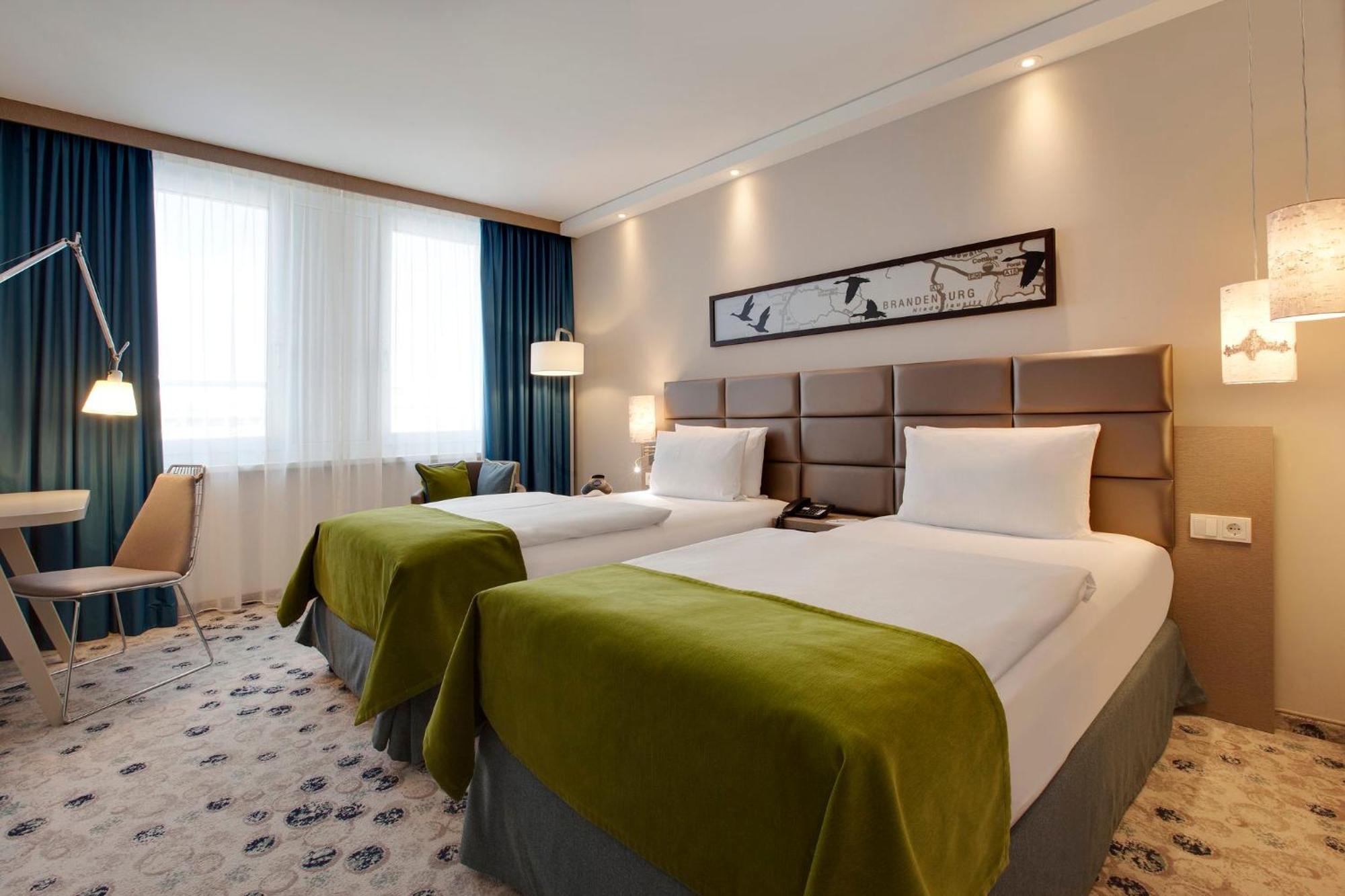 Holiday Inn Berlin City East Side By Ihg Exterior photo