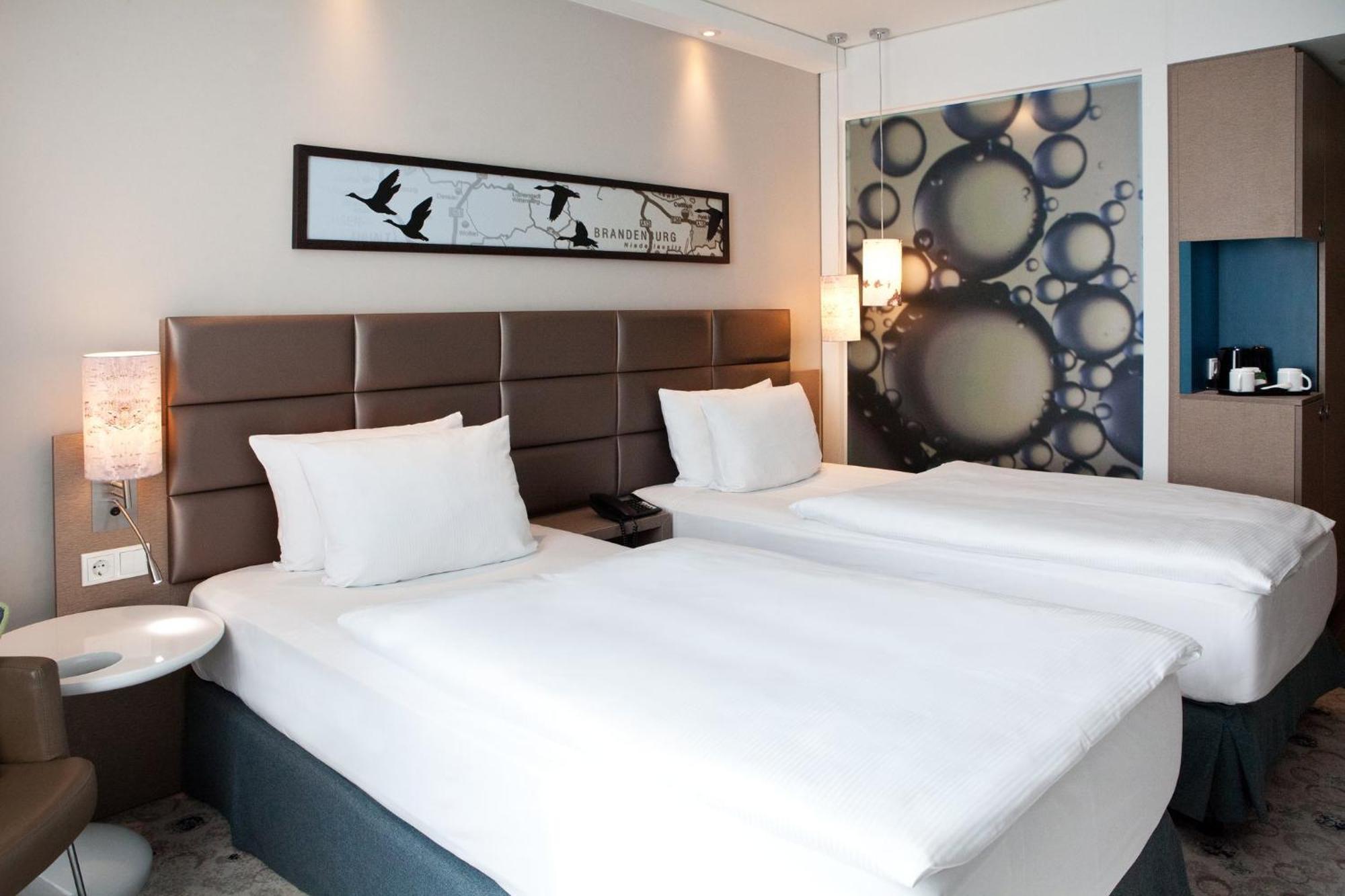 Holiday Inn Berlin City East Side By Ihg Exterior photo